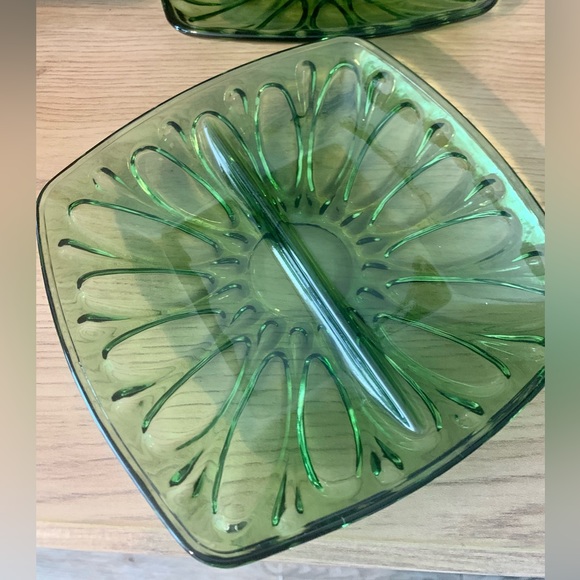 Green Glass Two Part Divided Relish Plate Square Optic 7in Set Of 3 - Picture 11 of 11